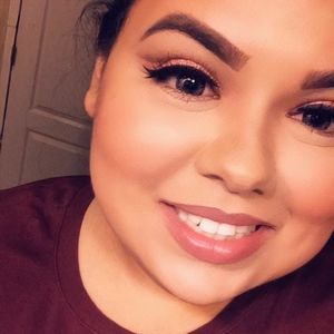 Meet your Posher, Priscilla